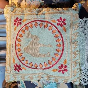 🐪Embroidered camel pillow🐪